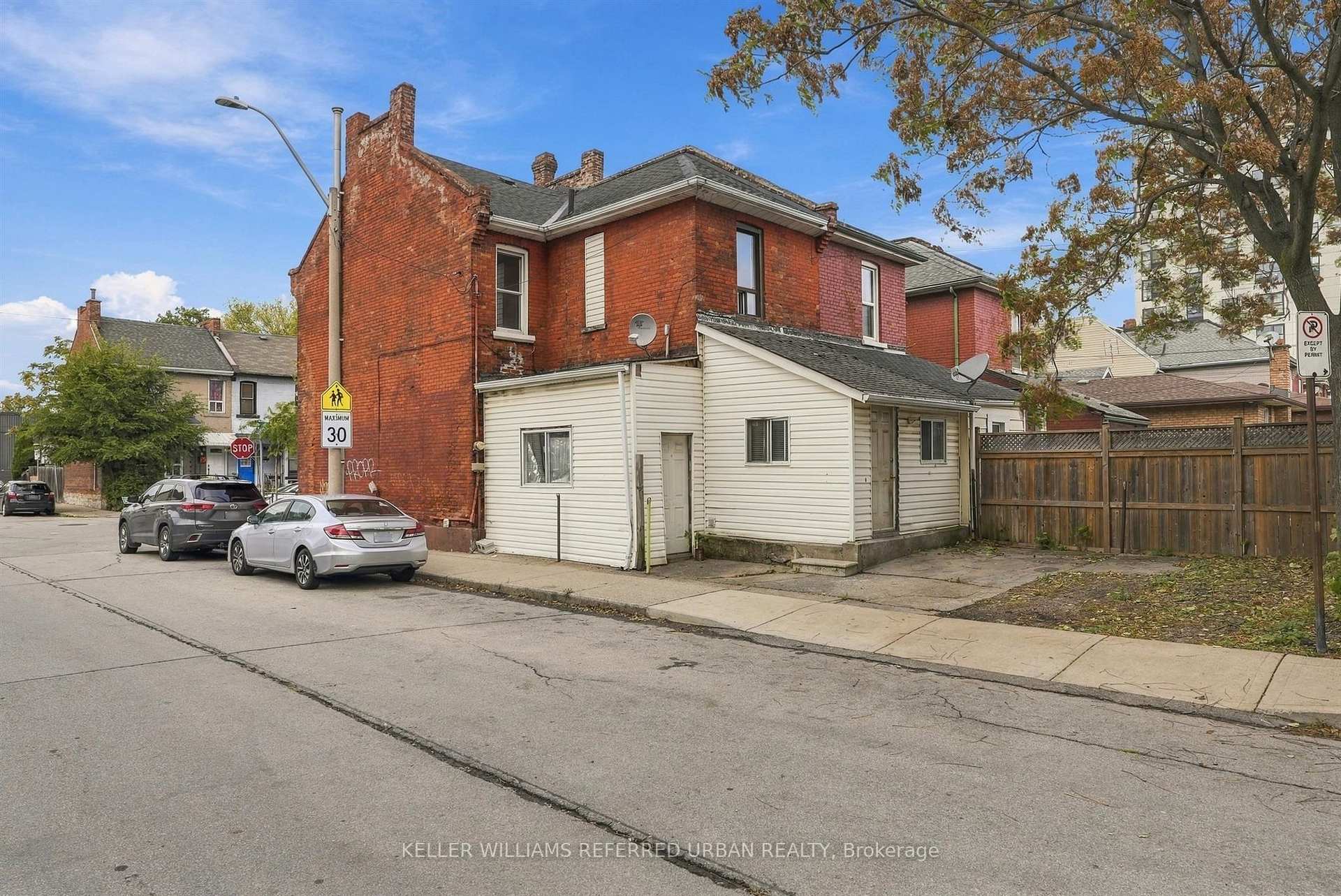 Photo 24 of 52 Cathcart Street, Hamilton, Beasley — HOMEH