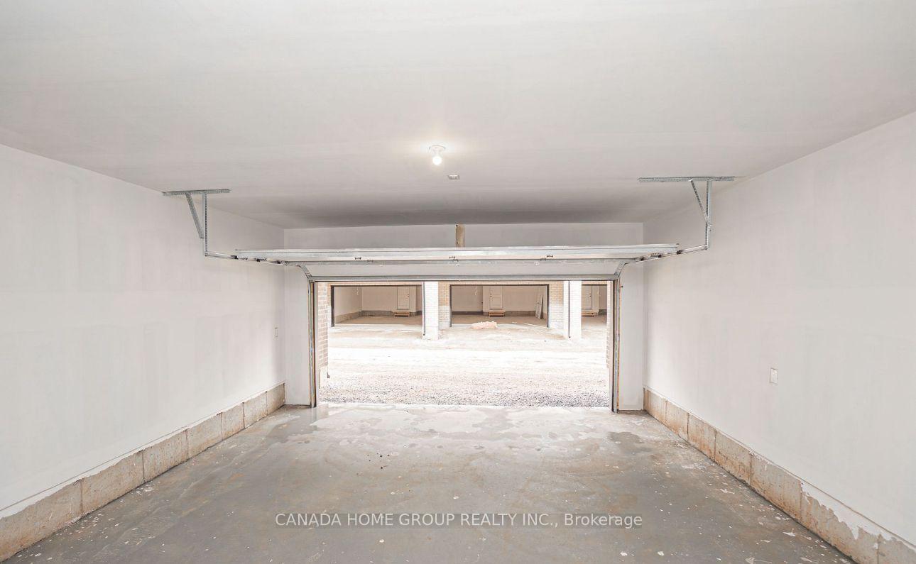 Photo 11 of 3099 Meadowridge Drive, Oakville, Joshua Meadows — HOMEH