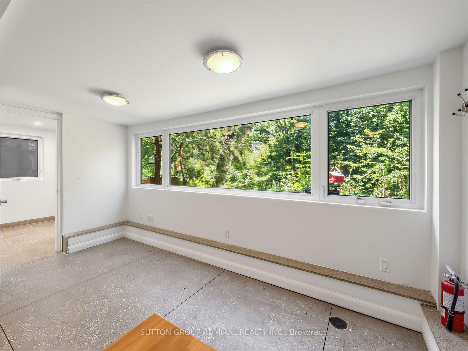 Photo 3 of Unit Lower, 246 Ellis Avenue, Toronto, High Park-Swansea — HOMEH