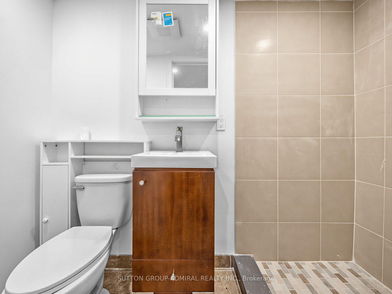 Photo 5 of Unit Lower, 246 Ellis Avenue, Toronto, High Park-Swansea — HOMEH