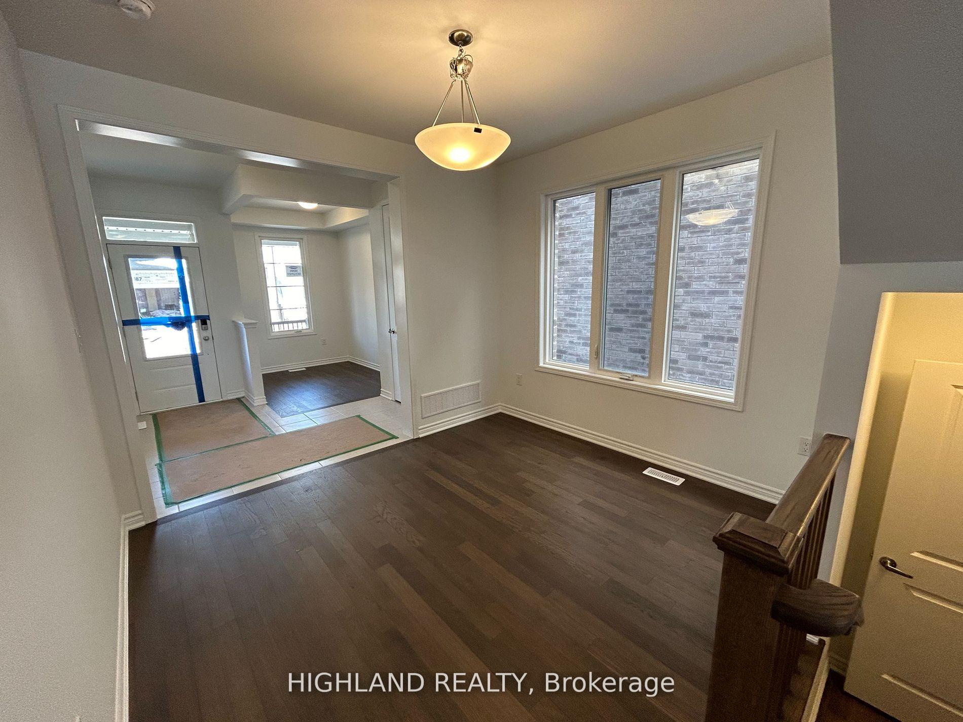 Photo 2 of 1186 Stacey Crescent, Milton, Bowes — HOMEH