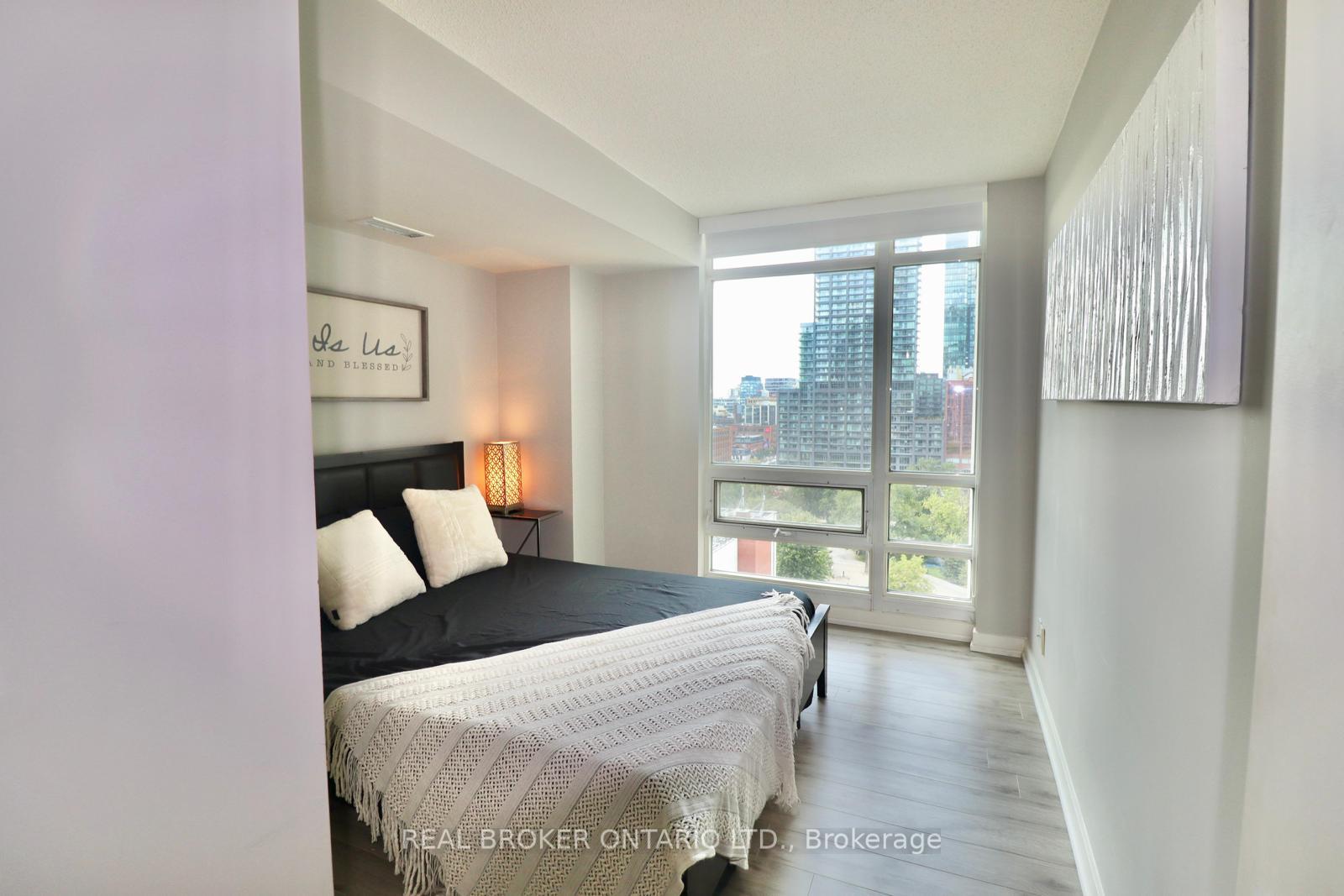 Photo 4 of Unit 1902, 381 Front Street, Toronto, Waterfront Communities — HOMEH