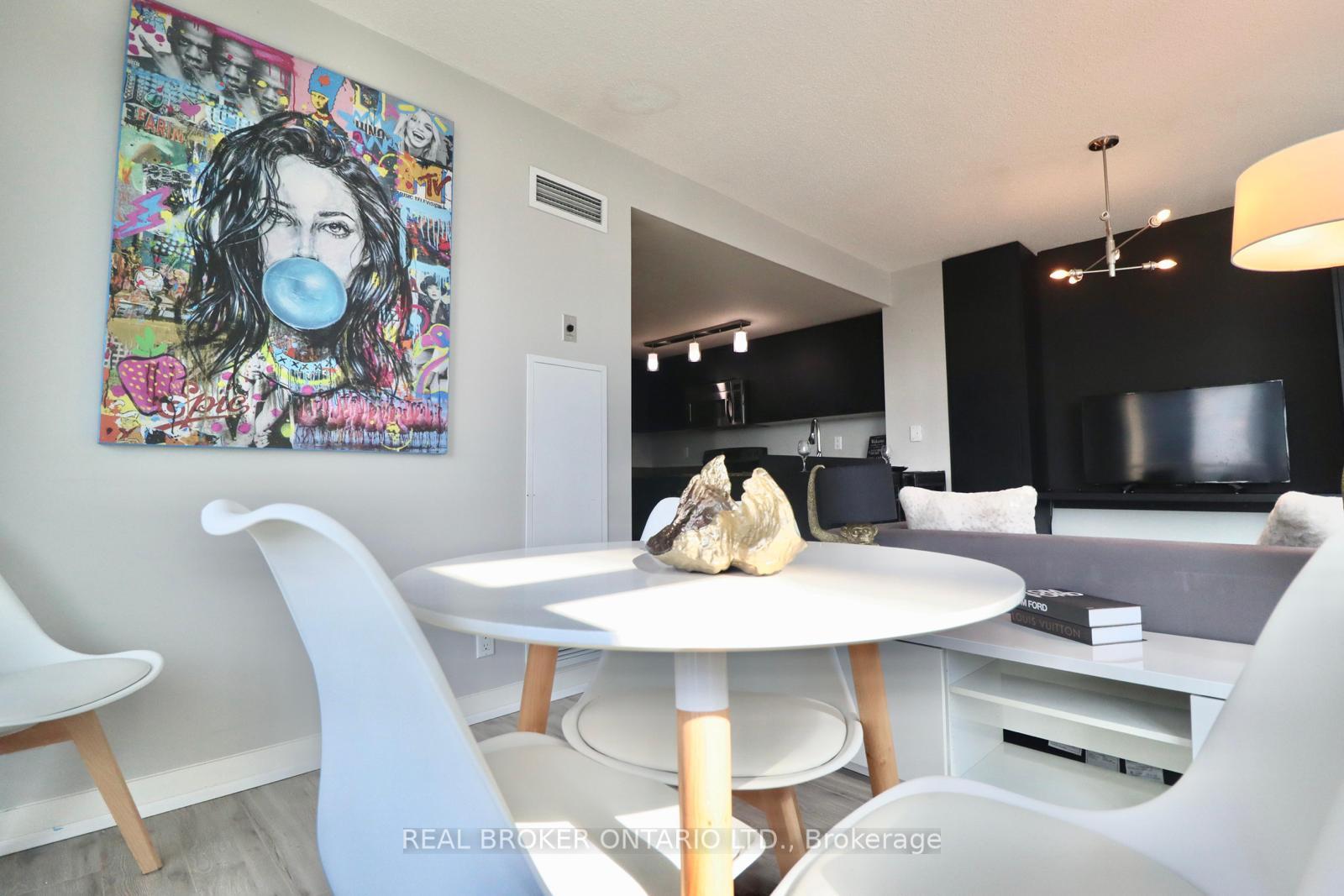 Photo 14 of Unit 1902, 381 Front Street, Toronto, Waterfront Communities — HOMEH