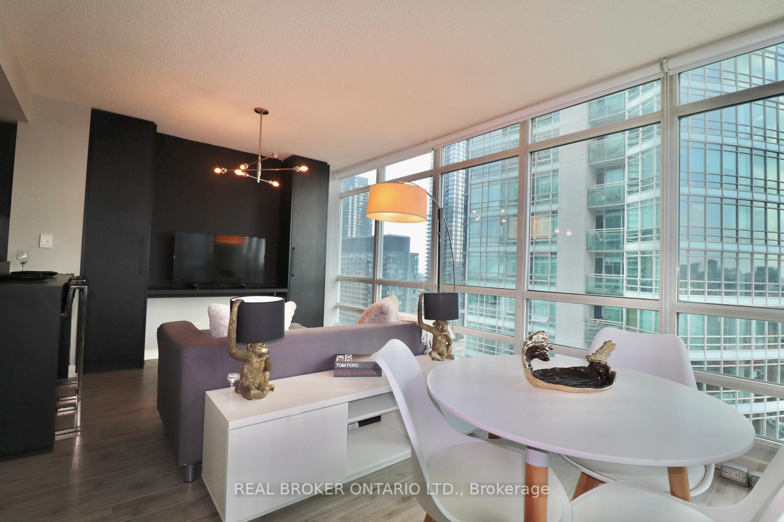 Photo 25 of Unit 1902, 381 Front Street, Toronto, Waterfront Communities — HOMEH