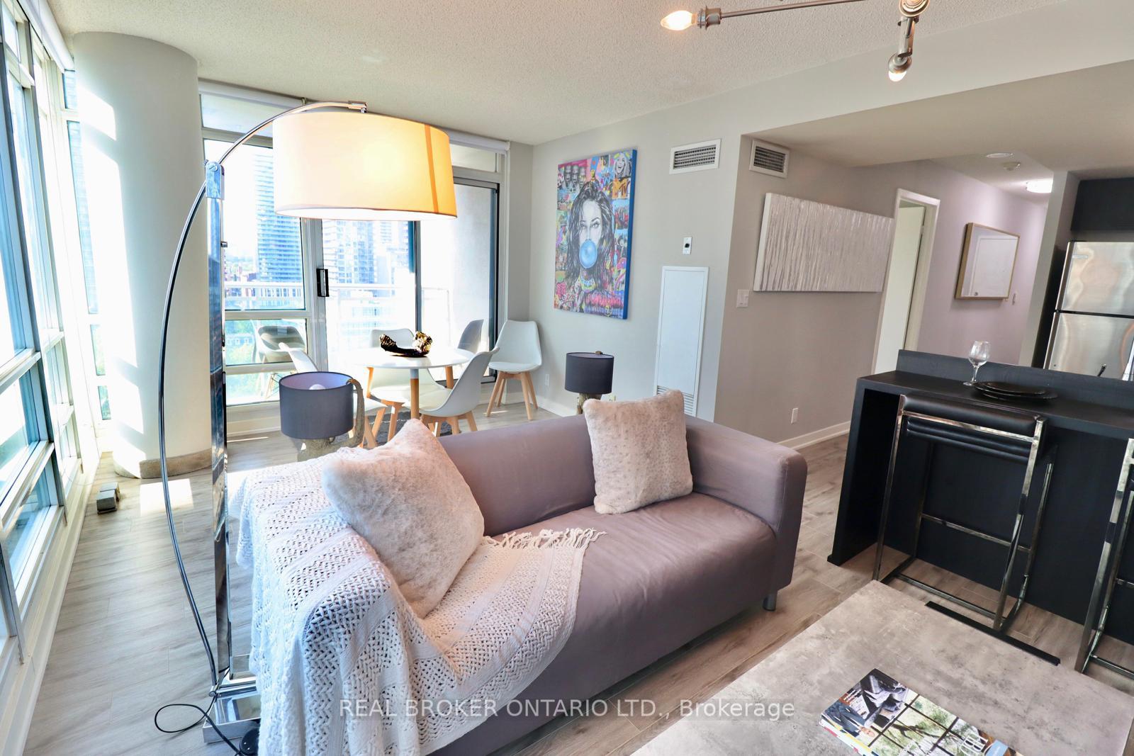 Photo 31 of Unit 1902, 381 Front Street, Toronto, Waterfront Communities — HOMEH