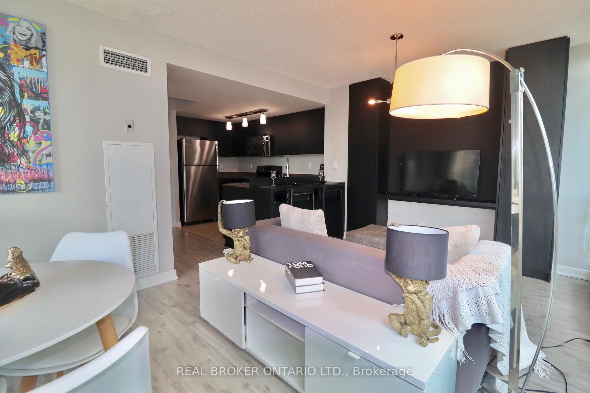 Photo 37 of Unit 1902, 381 Front Street, Toronto, Waterfront Communities — HOMEH