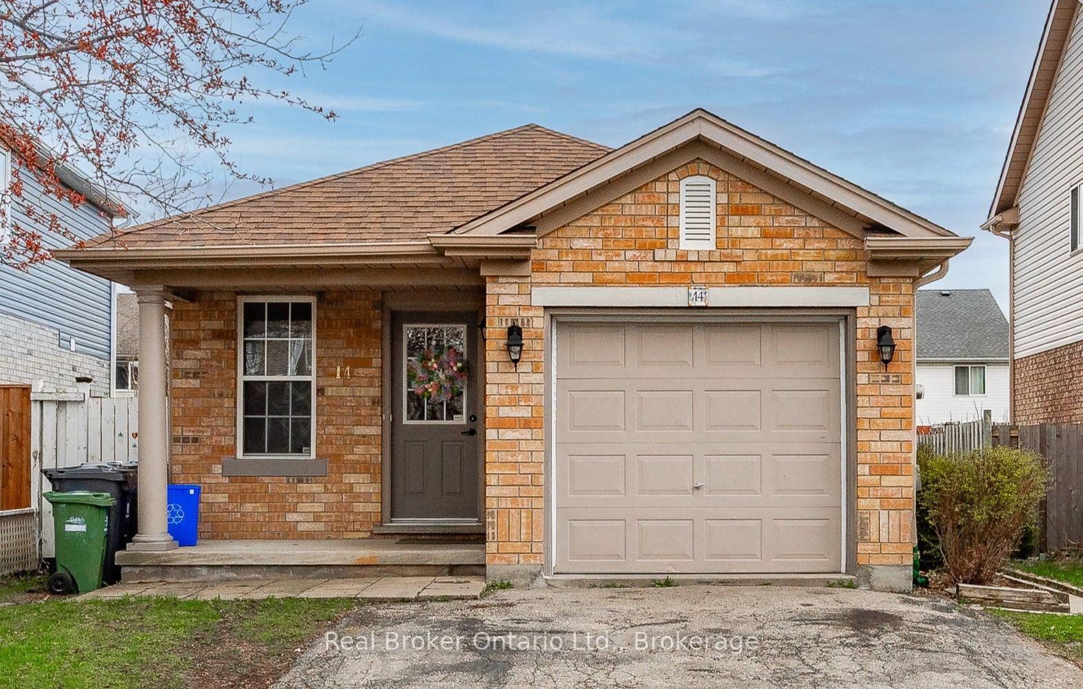 Photo of Unit B, 14 Southcreek Trail