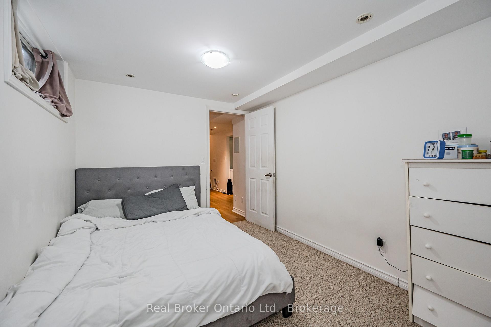 Photo 14 of Unit B, 14 Southcreek Trail, Guelph, Kortright West — HOMEH