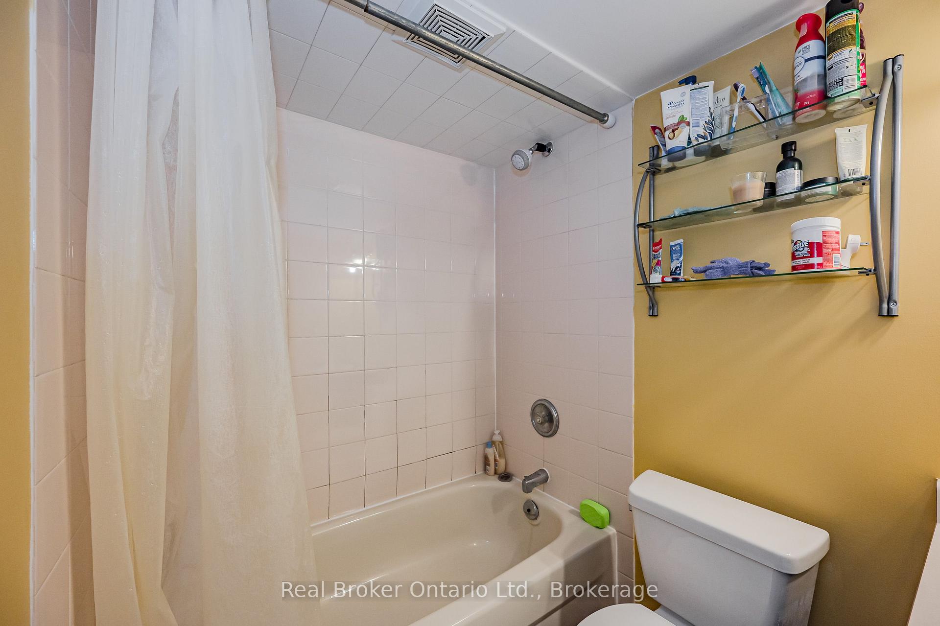 Photo 18 of Unit B, 14 Southcreek Trail, Guelph, Kortright West — HOMEH