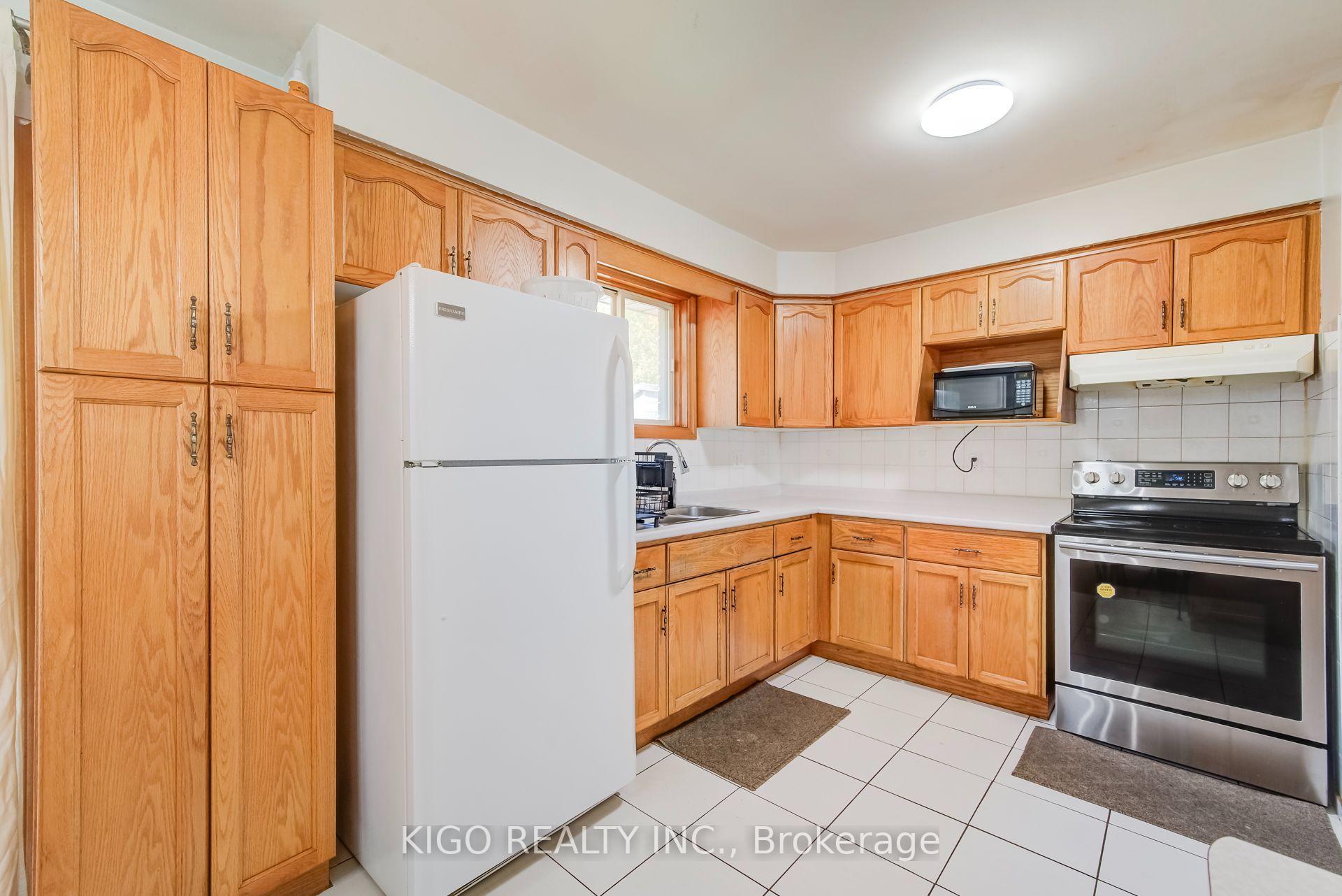 Photo 16 of 172 Taylor Avenue, Cambridge, Christopher-Champlain — HOMEH