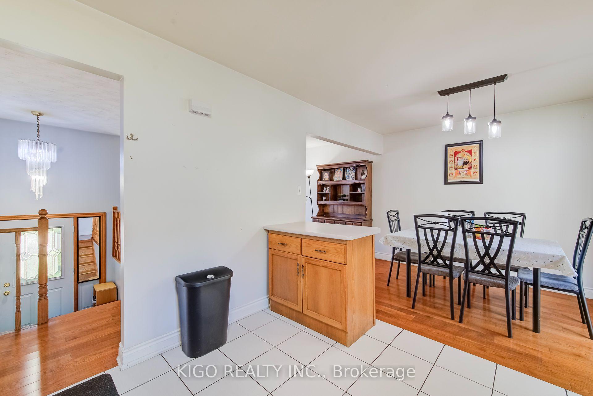 Photo 17 of 172 Taylor Avenue, Cambridge, Christopher-Champlain — HOMEH