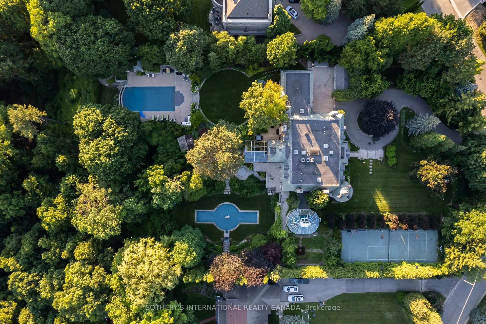 Photo 4 of 45 & 51 Bayview Ridge, North York, Bridle Path-Sunnybrook-York Mills — HOMEH