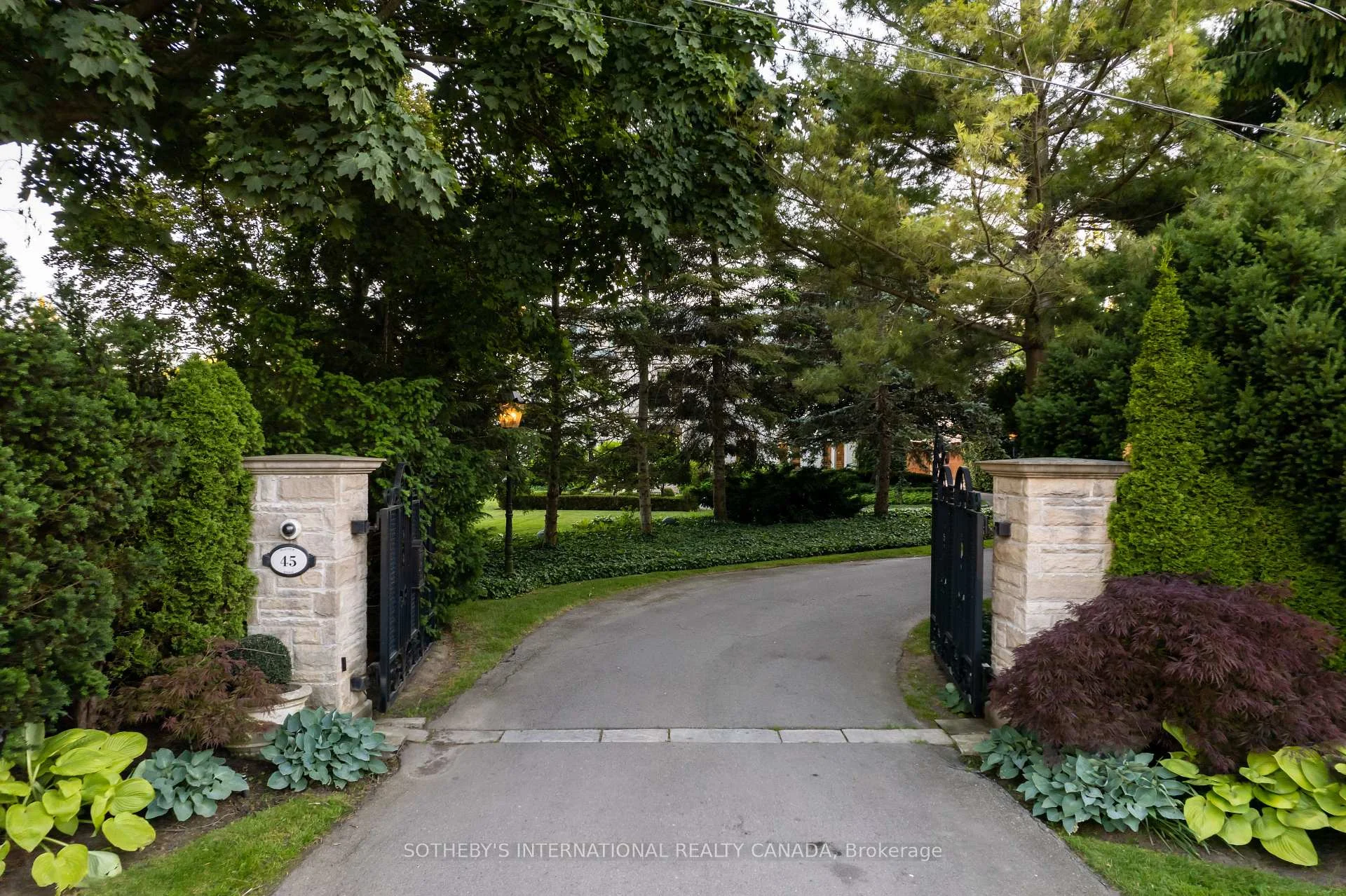 Photo 10 of 45 & 51 Bayview Ridge, North York, Bridle Path-Sunnybrook-York Mills — HOMEH