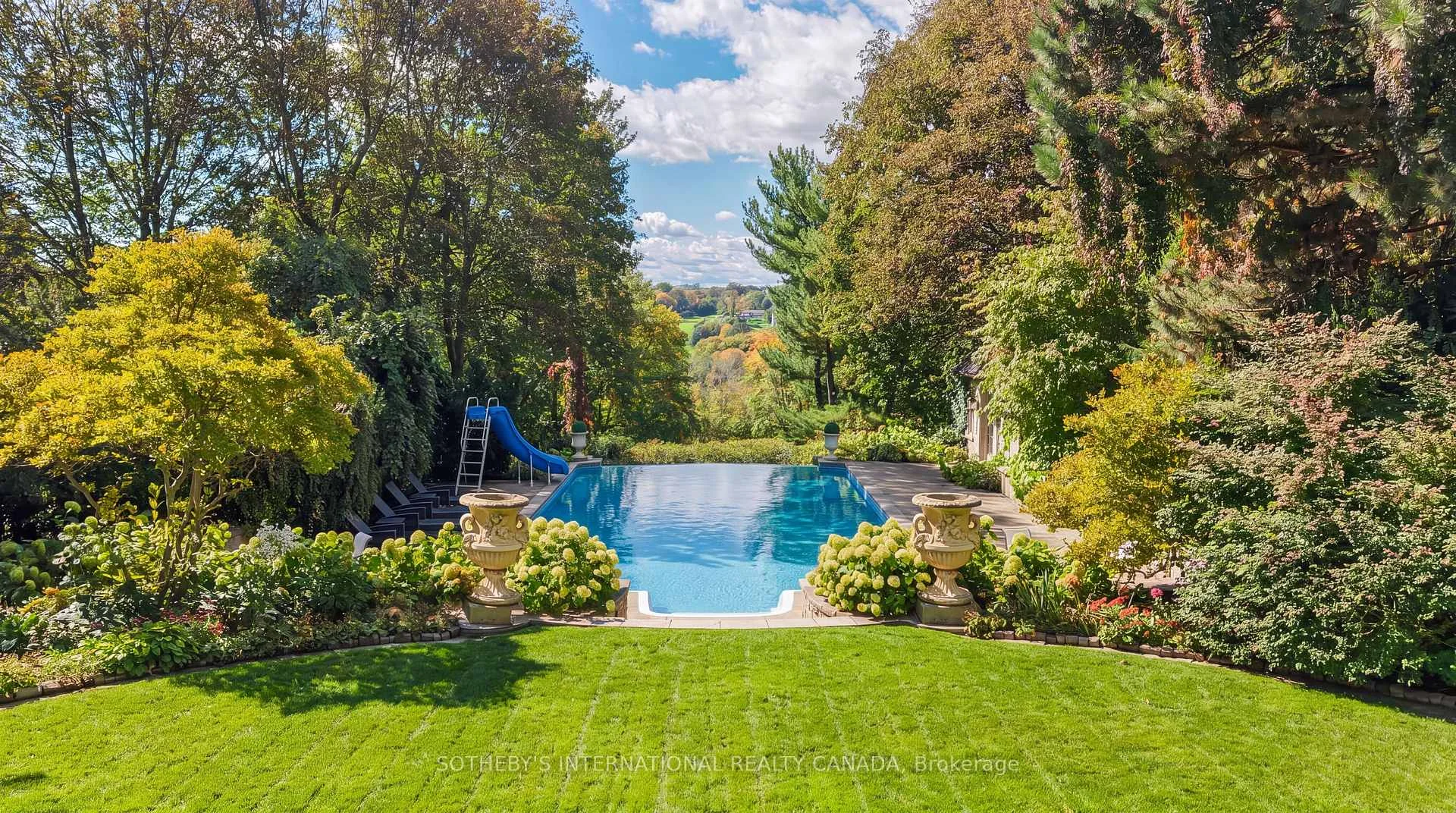 Photo 12 of 45 & 51 Bayview Ridge, North York, Bridle Path-Sunnybrook-York Mills — HOMEH