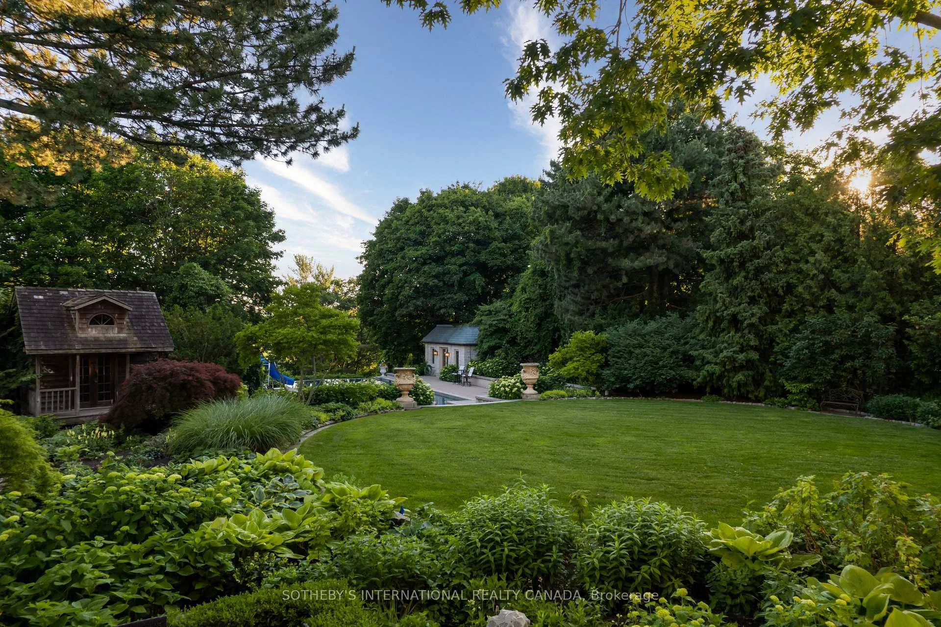 Photo 15 of 45 & 51 Bayview Ridge, North York, Bridle Path-Sunnybrook-York Mills — HOMEH