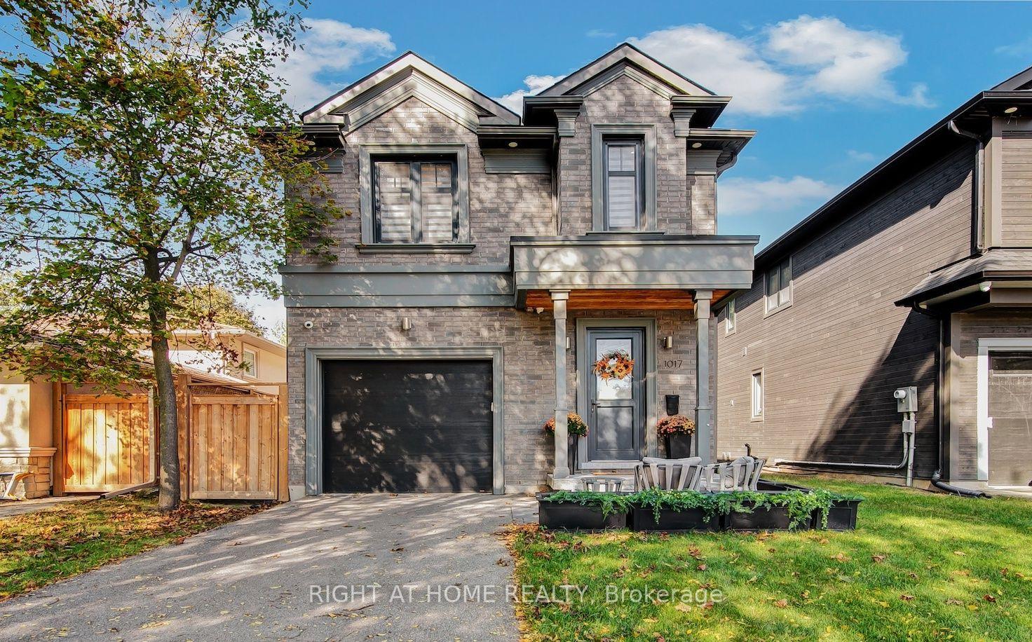 Photo of 1017 Lorne Park Road