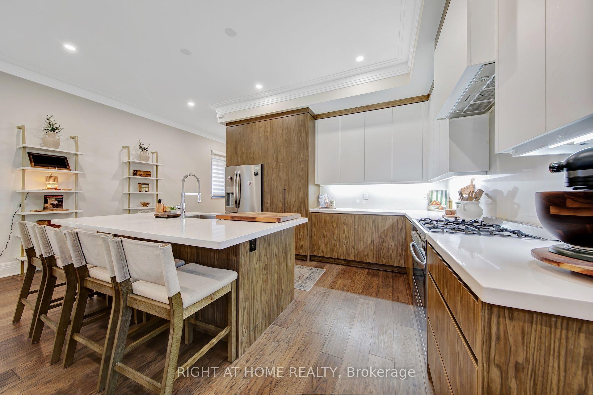 Photo 11 of 1017 Lorne Park Road, Mississauga, Lorne Park — HOMEH