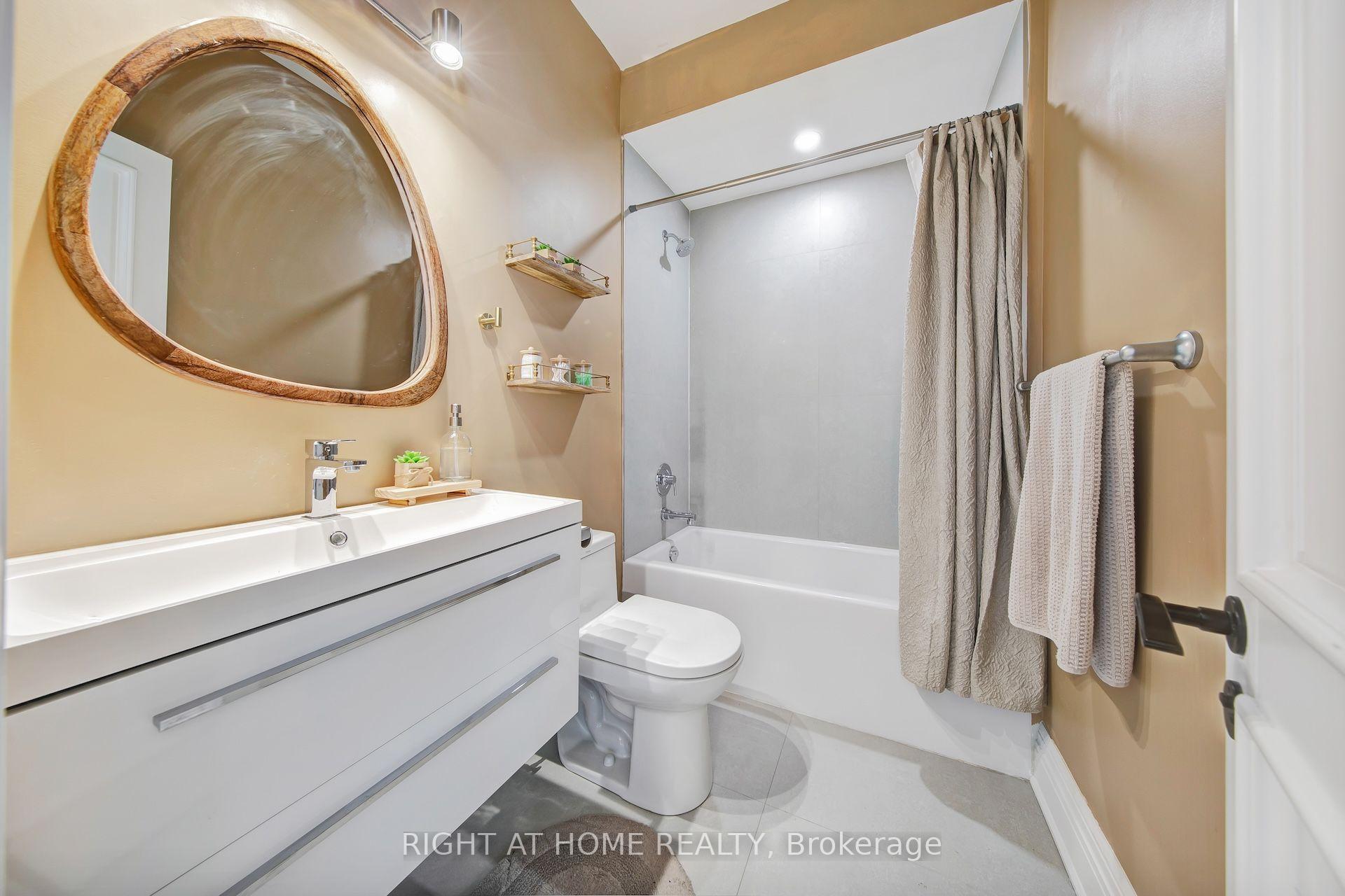 Photo 33 of 1017 Lorne Park Road, Mississauga, Lorne Park — HOMEH