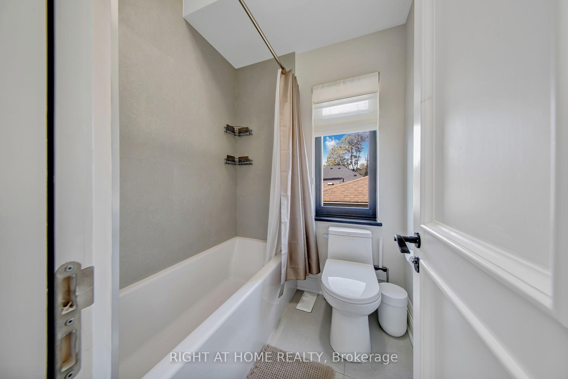 Photo 38 of 1017 Lorne Park Road, Mississauga, Lorne Park — HOMEH