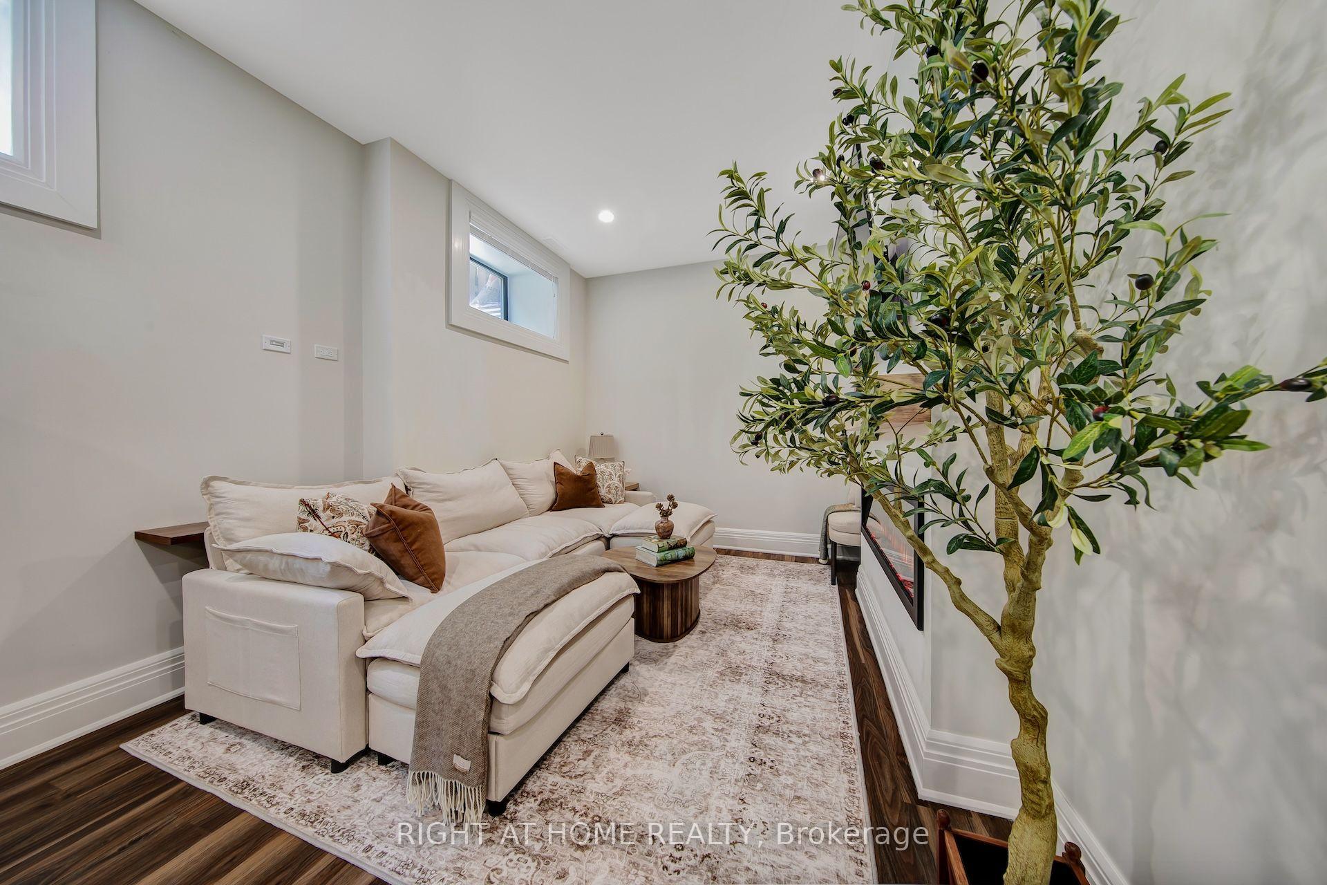 Photo 50 of 1017 Lorne Park Road, Mississauga, Lorne Park — HOMEH