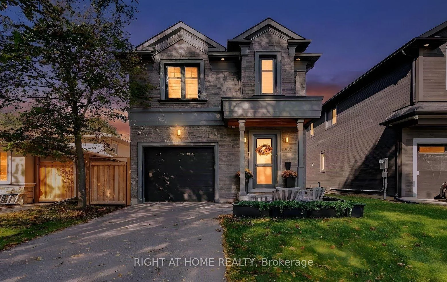 Photo 2 of 1017 Lorne Park Road, Mississauga, Lorne Park — HOMEH