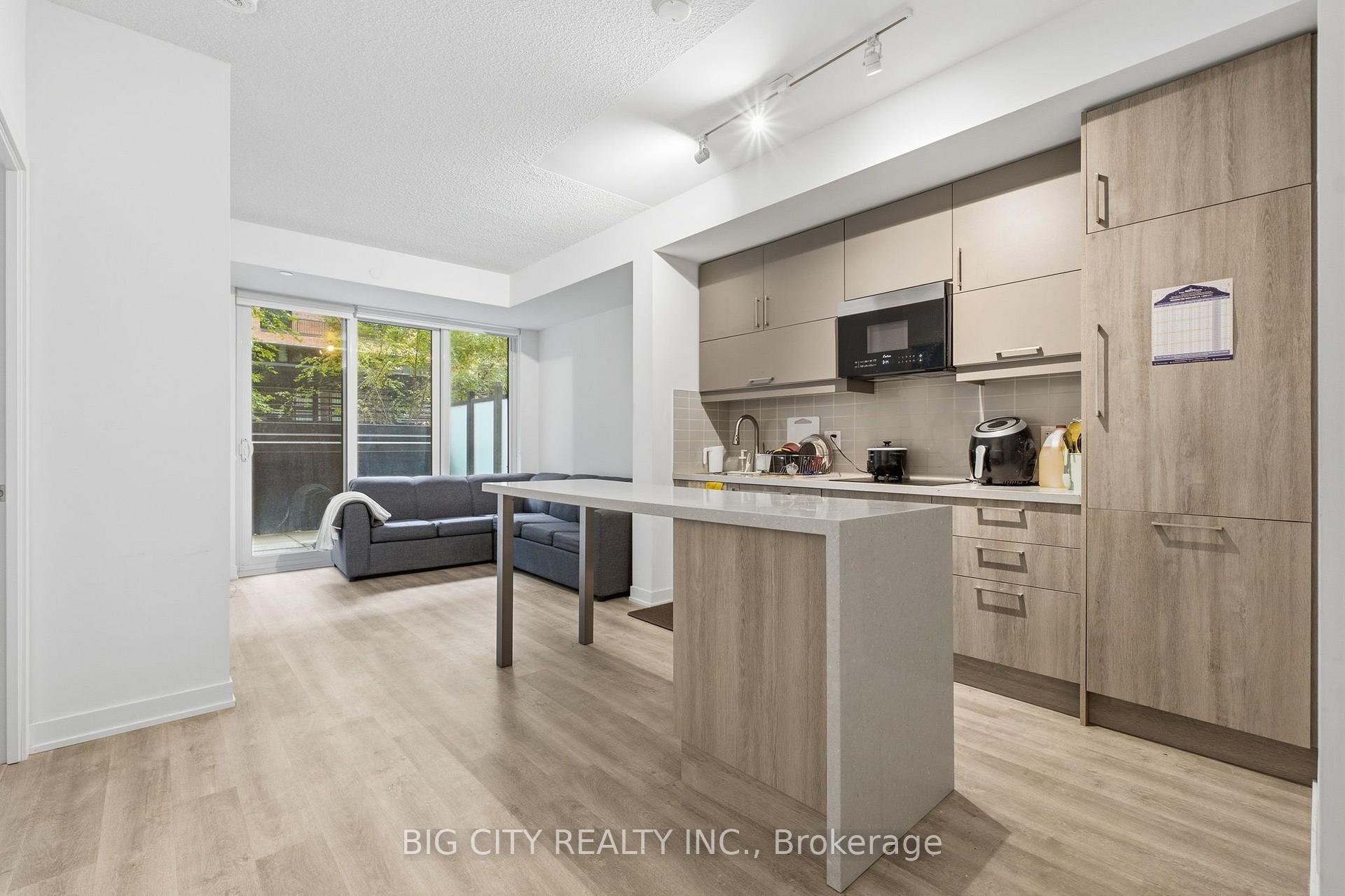Photo 5 of Unit 506, 8119 Birchmount Road, Markham, Unionville — HOMEH