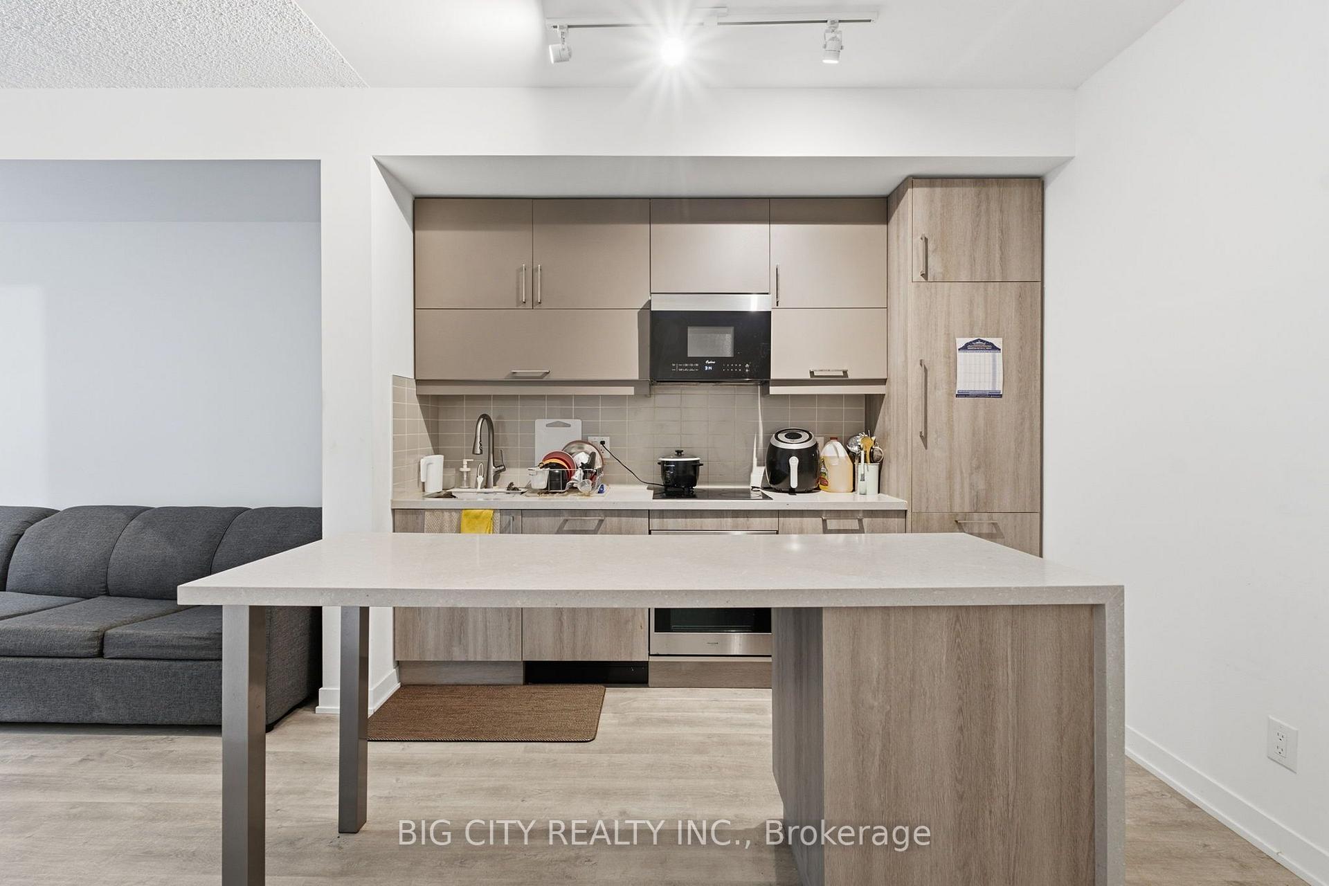 Photo 6 of Unit 506, 8119 Birchmount Road, Markham, Unionville — HOMEH