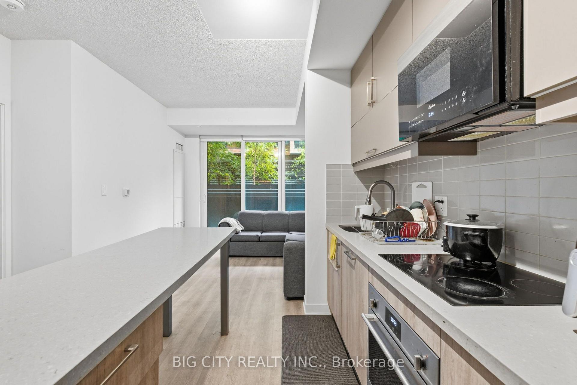 Photo 7 of Unit 506, 8119 Birchmount Road, Markham, Unionville — HOMEH