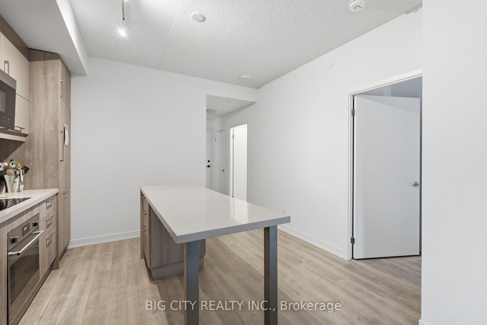 Photo 10 of Unit 506, 8119 Birchmount Road, Markham, Unionville — HOMEH