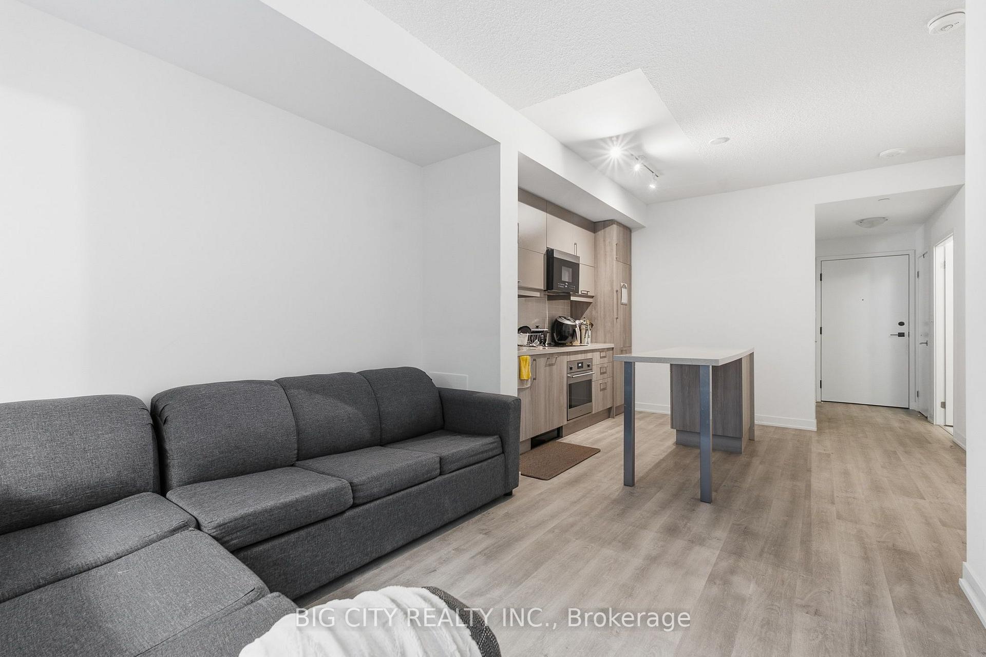 Photo 13 of Unit 506, 8119 Birchmount Road, Markham, Unionville — HOMEH