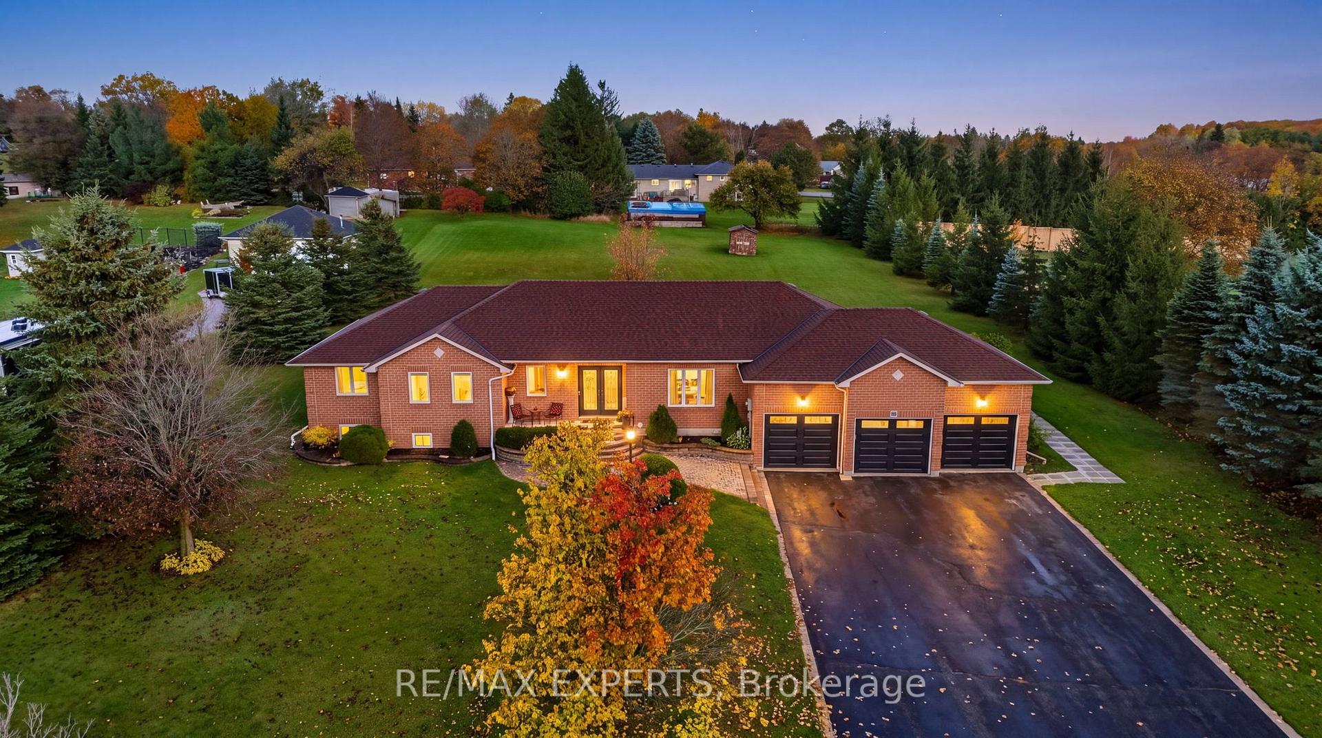 Photo 2 of 10 Limosano Street, Scugog, Rural Scugog — HOMEH