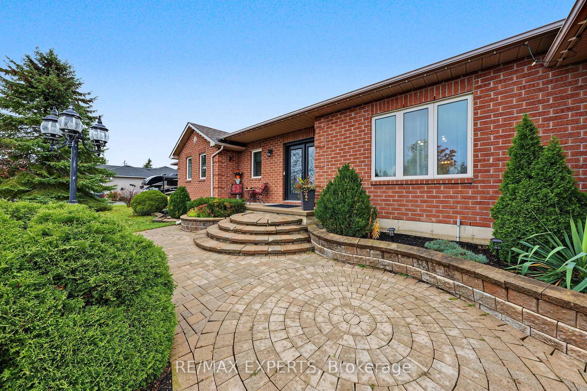 Photo 6 of 10 Limosano Street, Scugog, Rural Scugog — HOMEH