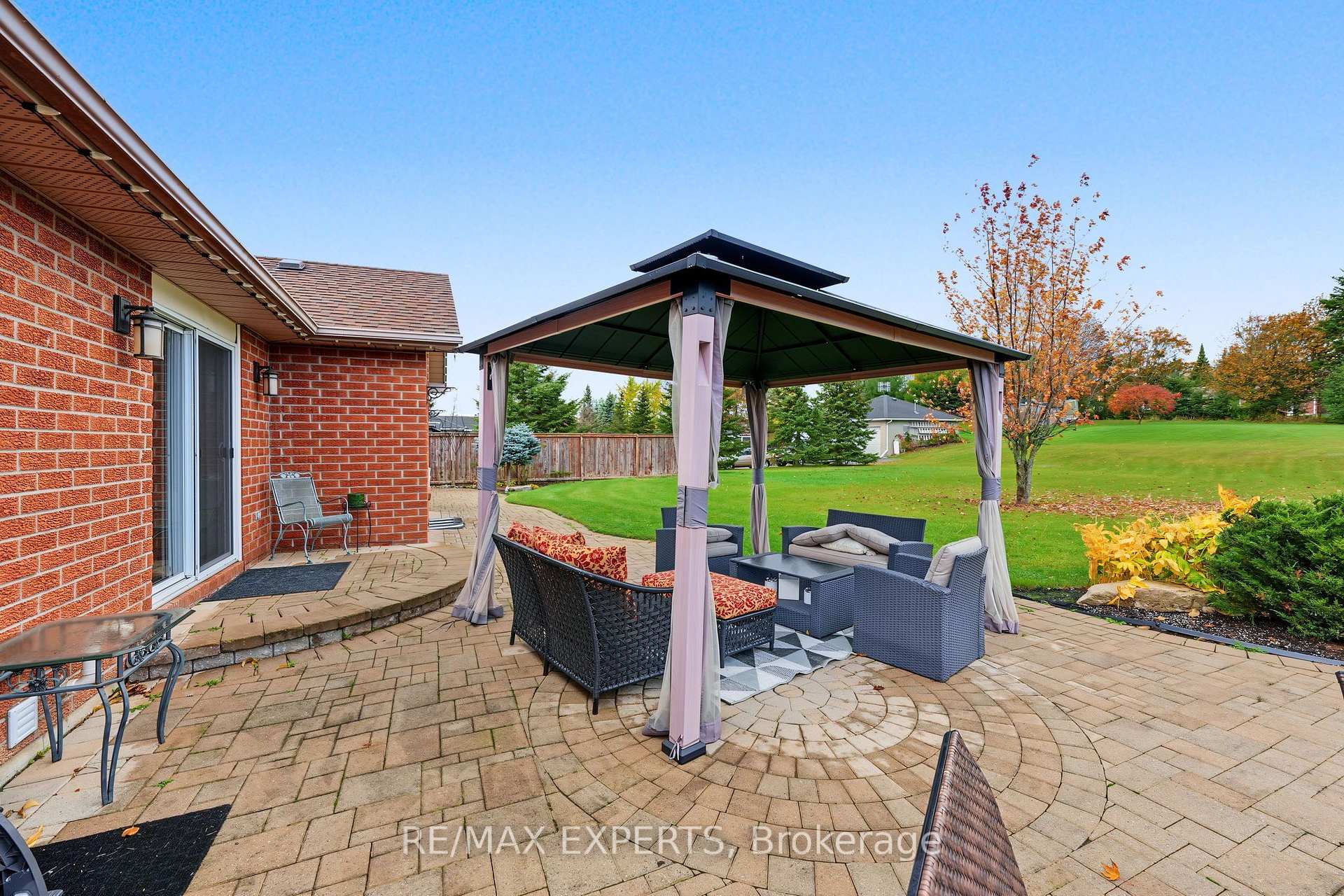 Photo 42 of 10 Limosano Street, Scugog, Rural Scugog — HOMEH
