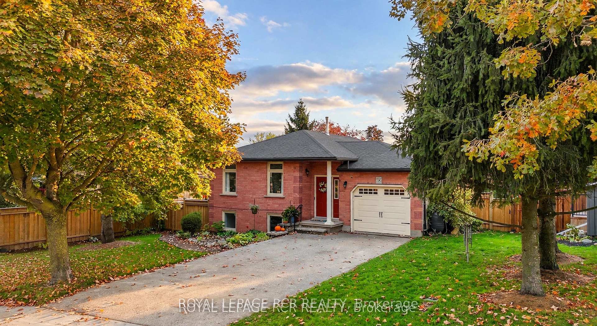 Photo 1 of 56 Wilson Crescent, Centre Wellington, Elora/Salem — HOMEH