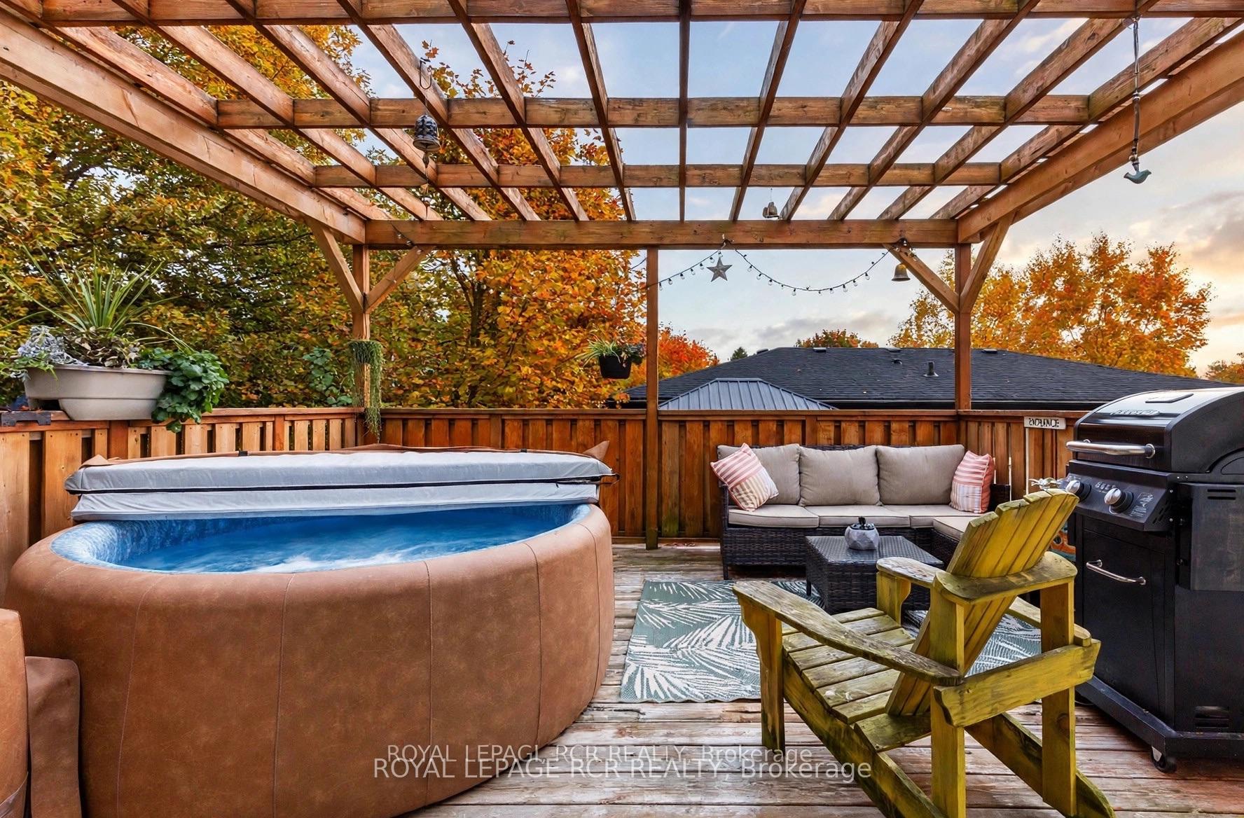 Photo 37 of 56 Wilson Crescent, Centre Wellington, Elora/Salem — HOMEH