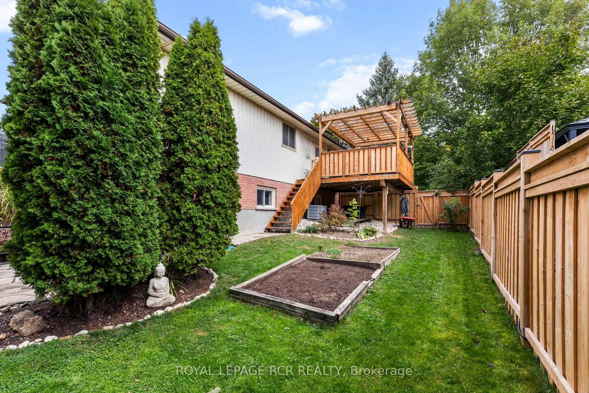 Photo 36 of 56 Wilson Crescent, Centre Wellington, Elora/Salem — HOMEH