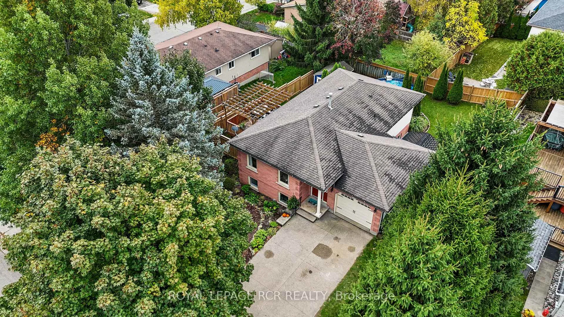 Photo 54 of 56 Wilson Crescent, Centre Wellington, Elora/Salem — HOMEH