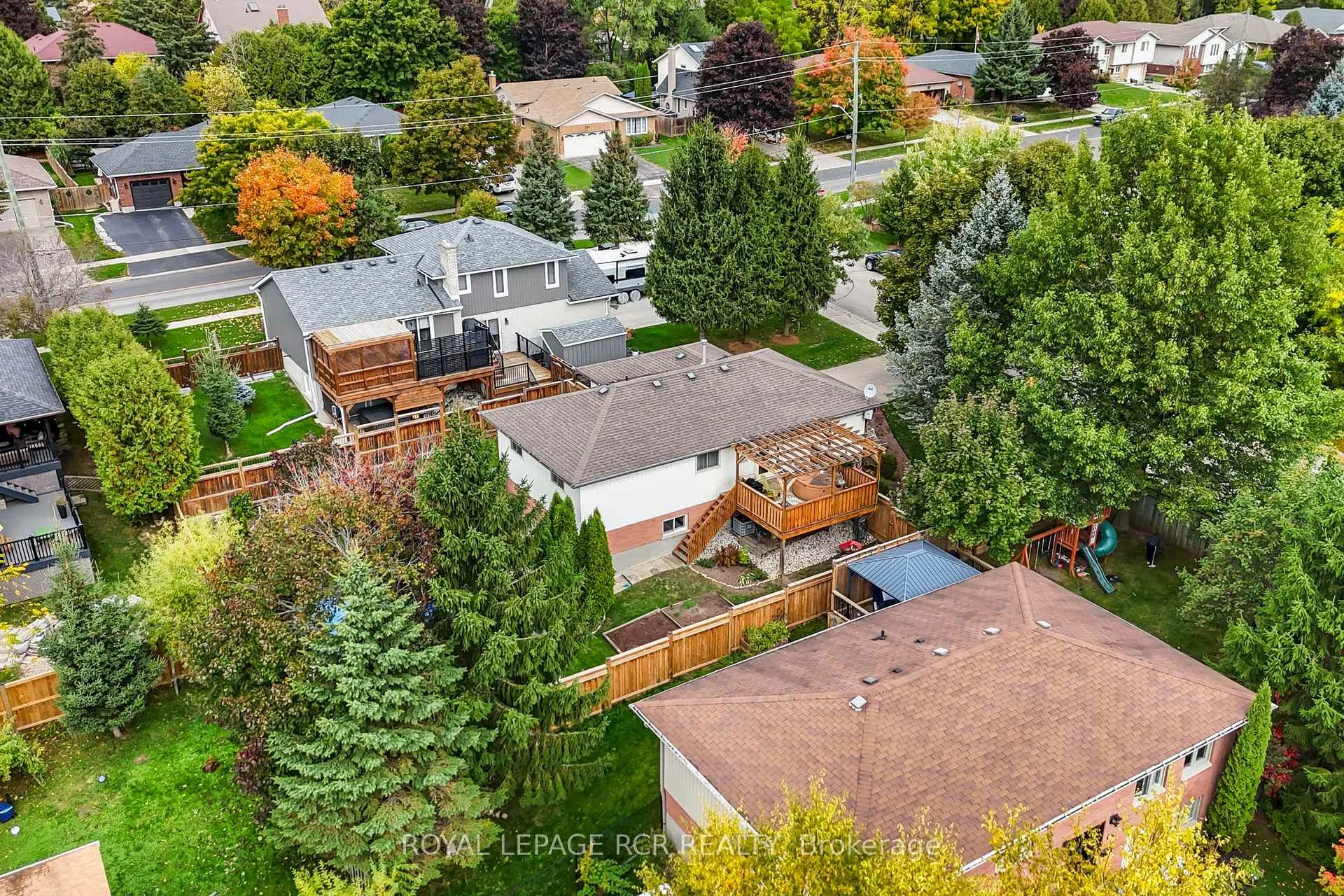 Photo 58 of 56 Wilson Crescent, Centre Wellington, Elora/Salem — HOMEH