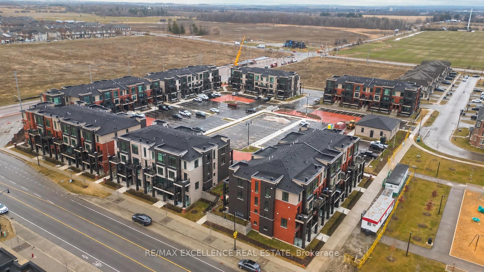 Photo 4 of Unit 10, 55 Romilly Avenue, Brampton, Northwest Brampton — HOMEH