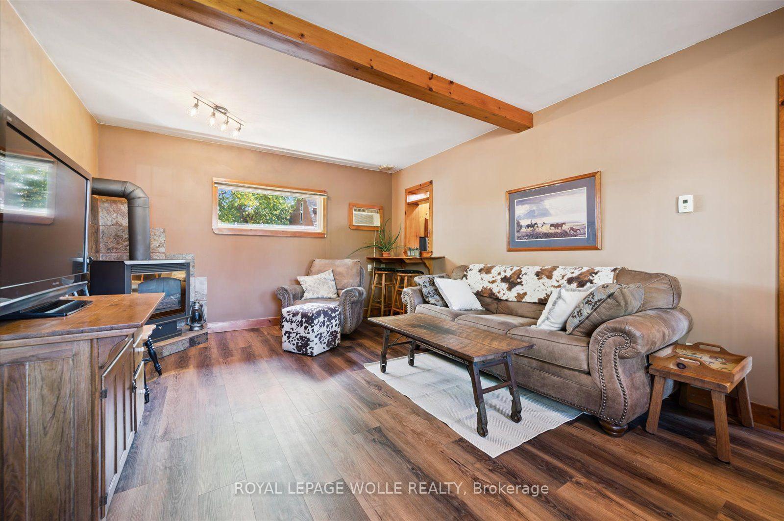 Photo 7 of 465 Karn Street, Kitchener, Victoria Hills — HOMEH