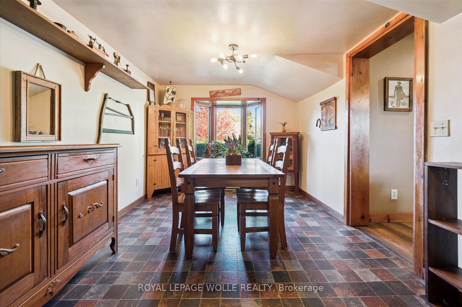 Photo 11 of 465 Karn Street, Kitchener, Victoria Hills — HOMEH