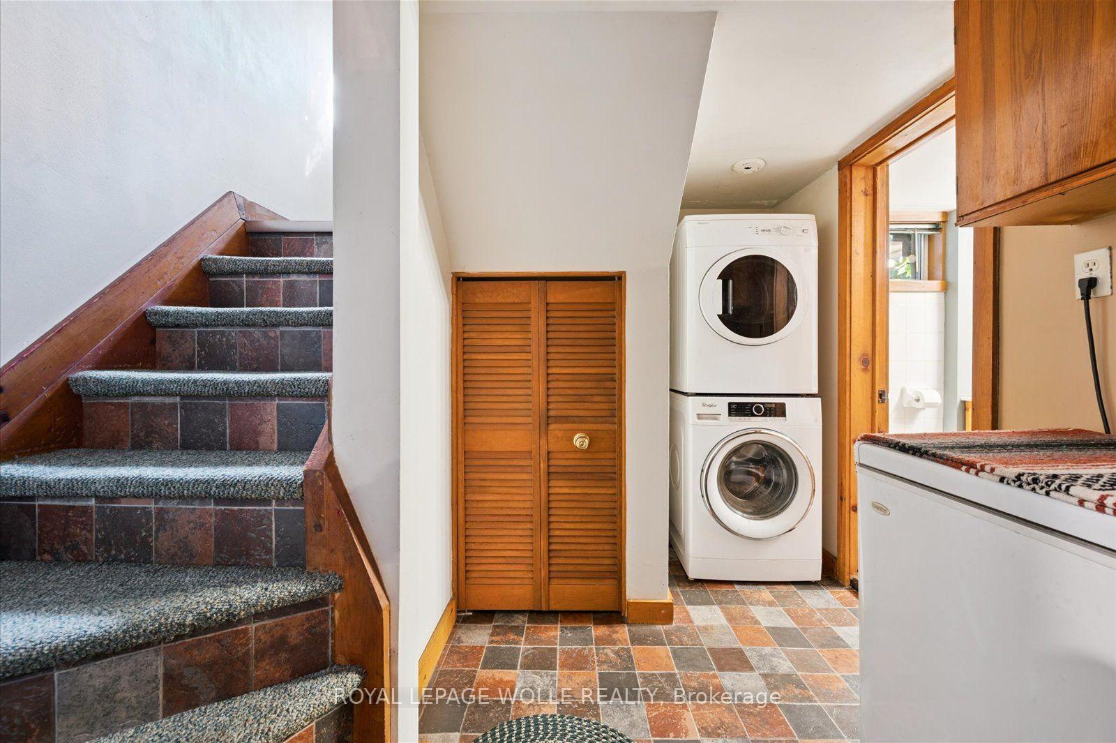 Photo 22 of 465 Karn Street, Kitchener, Victoria Hills — HOMEH