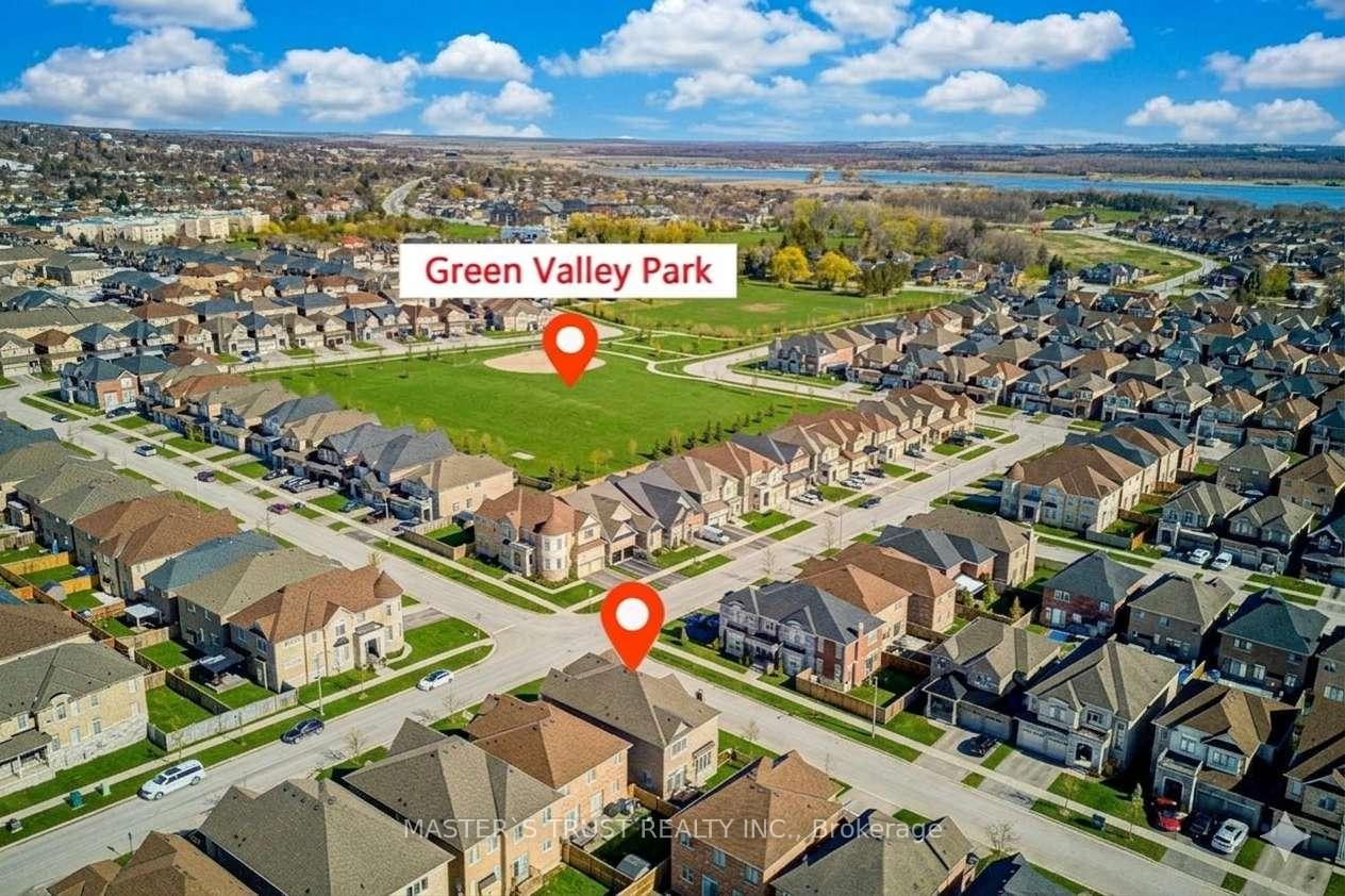 Photo 3 of 57 Tupling Street, Bradford West Gwillimbury, Bradford — HOMEH