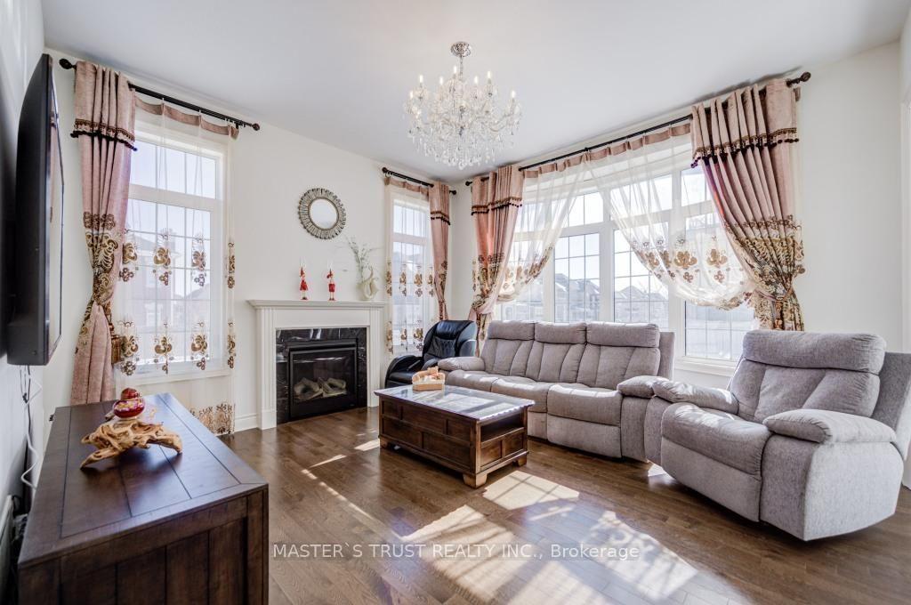 Photo 14 of 57 Tupling Street, Bradford West Gwillimbury, Bradford — HOMEH