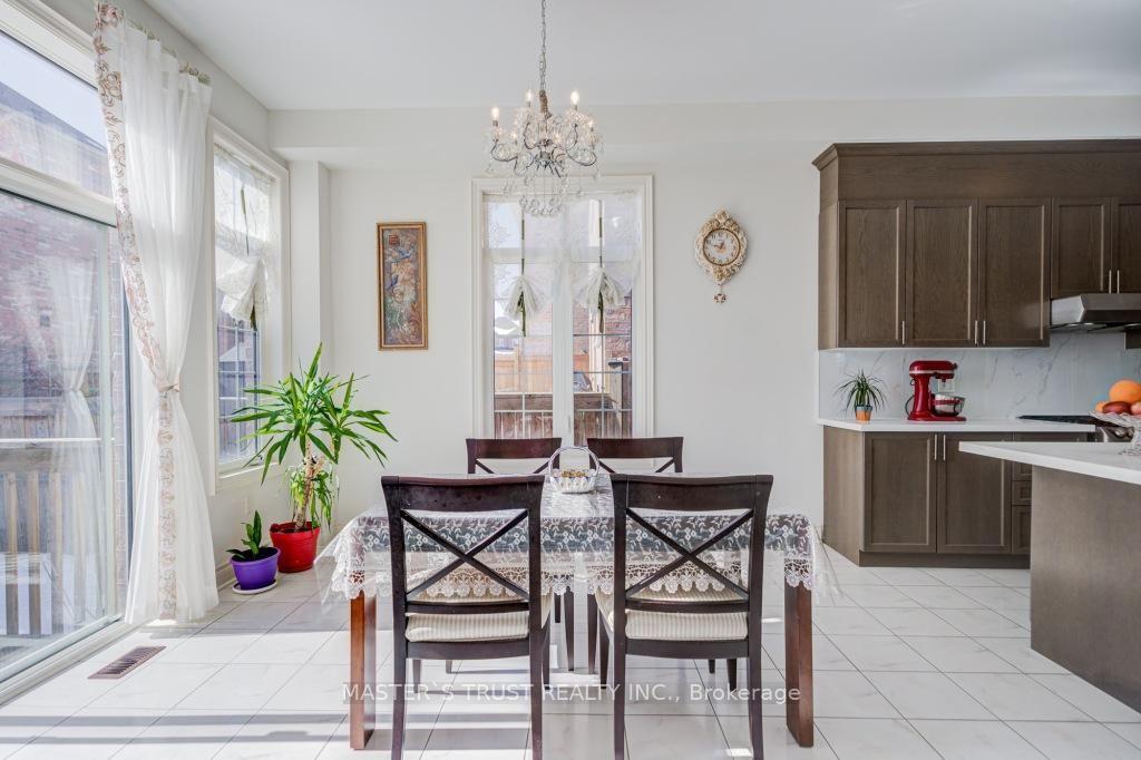 Photo 17 of 57 Tupling Street, Bradford West Gwillimbury, Bradford — HOMEH