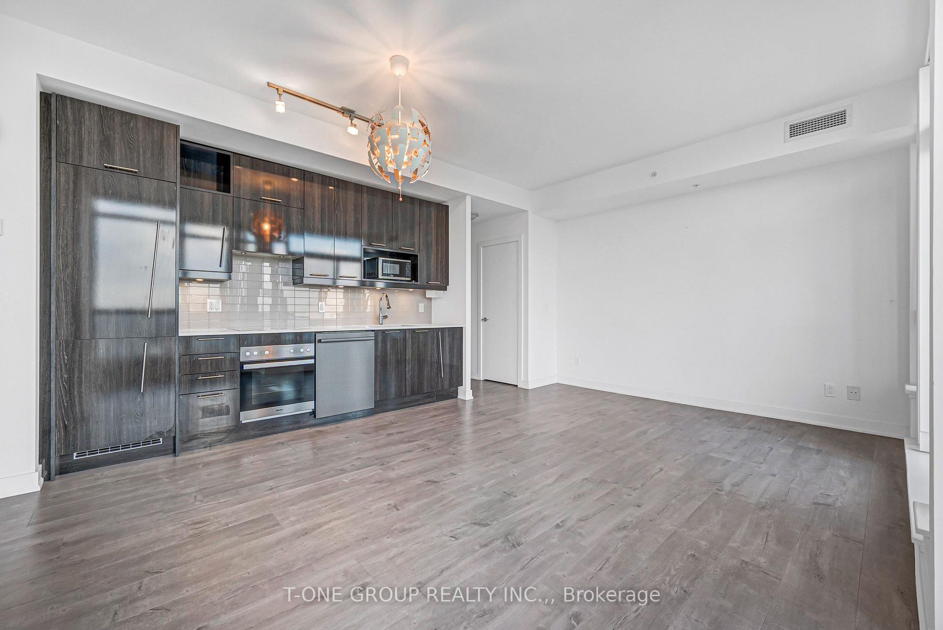 Photo 10 of Unit 3901, 30 Nelson Street, Toronto, Waterfront Communities — HOMEH