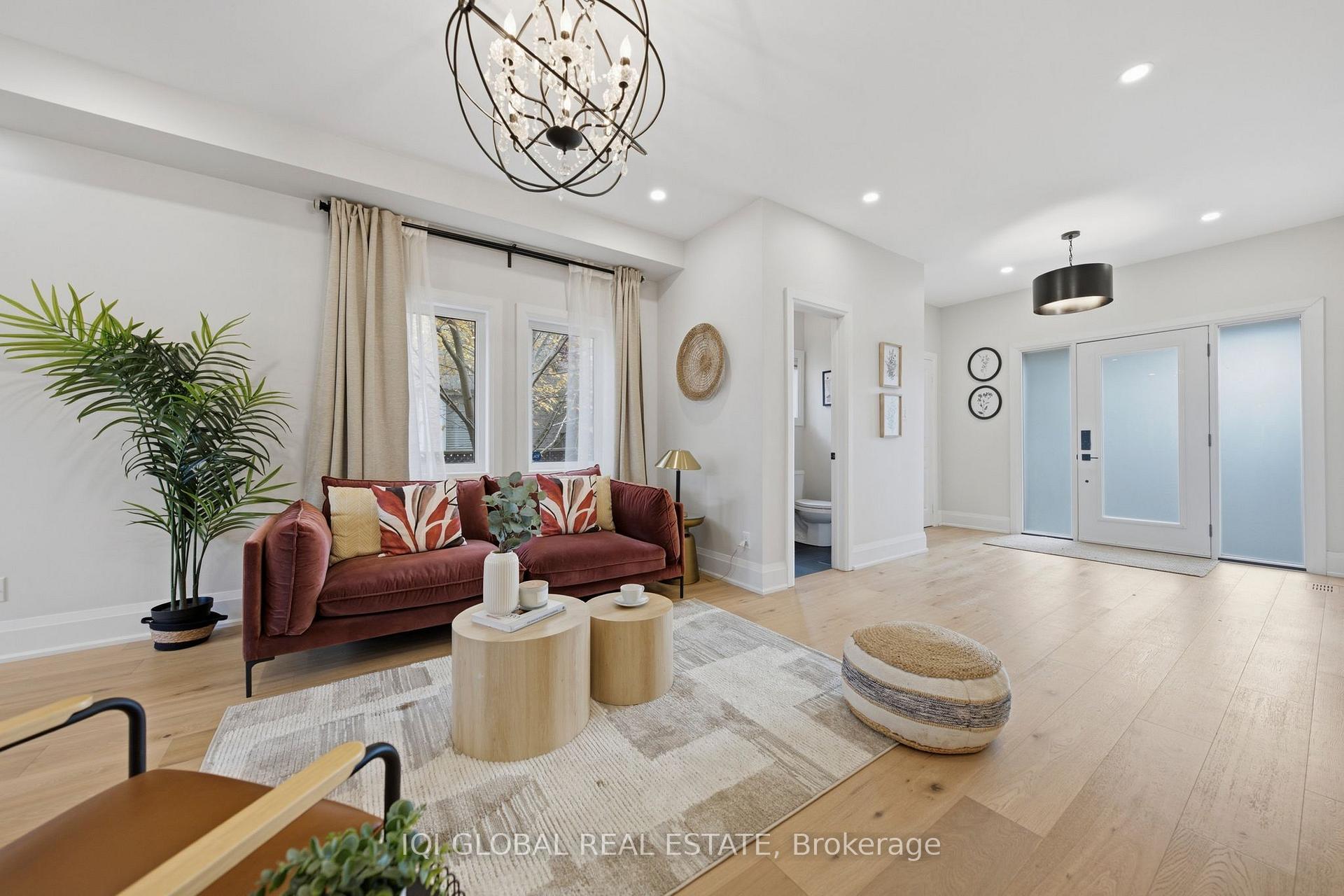Photo 8 of 505 Ravineview Way, Oakville, Wedgewood Creek — HOMEH