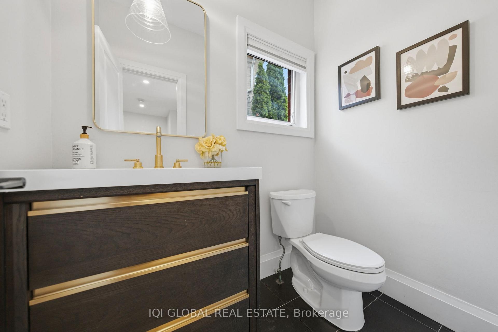 Photo 9 of 505 Ravineview Way, Oakville, Wedgewood Creek — HOMEH
