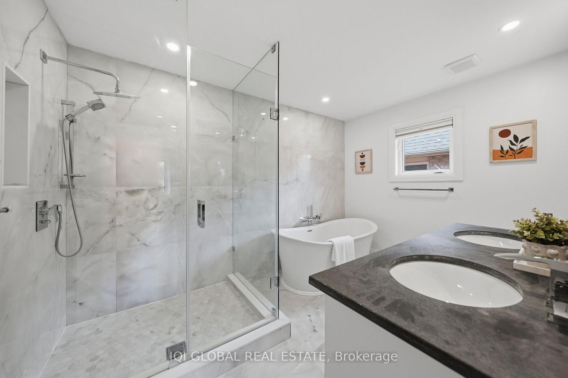 Photo 24 of 505 Ravineview Way, Oakville, Wedgewood Creek — HOMEH
