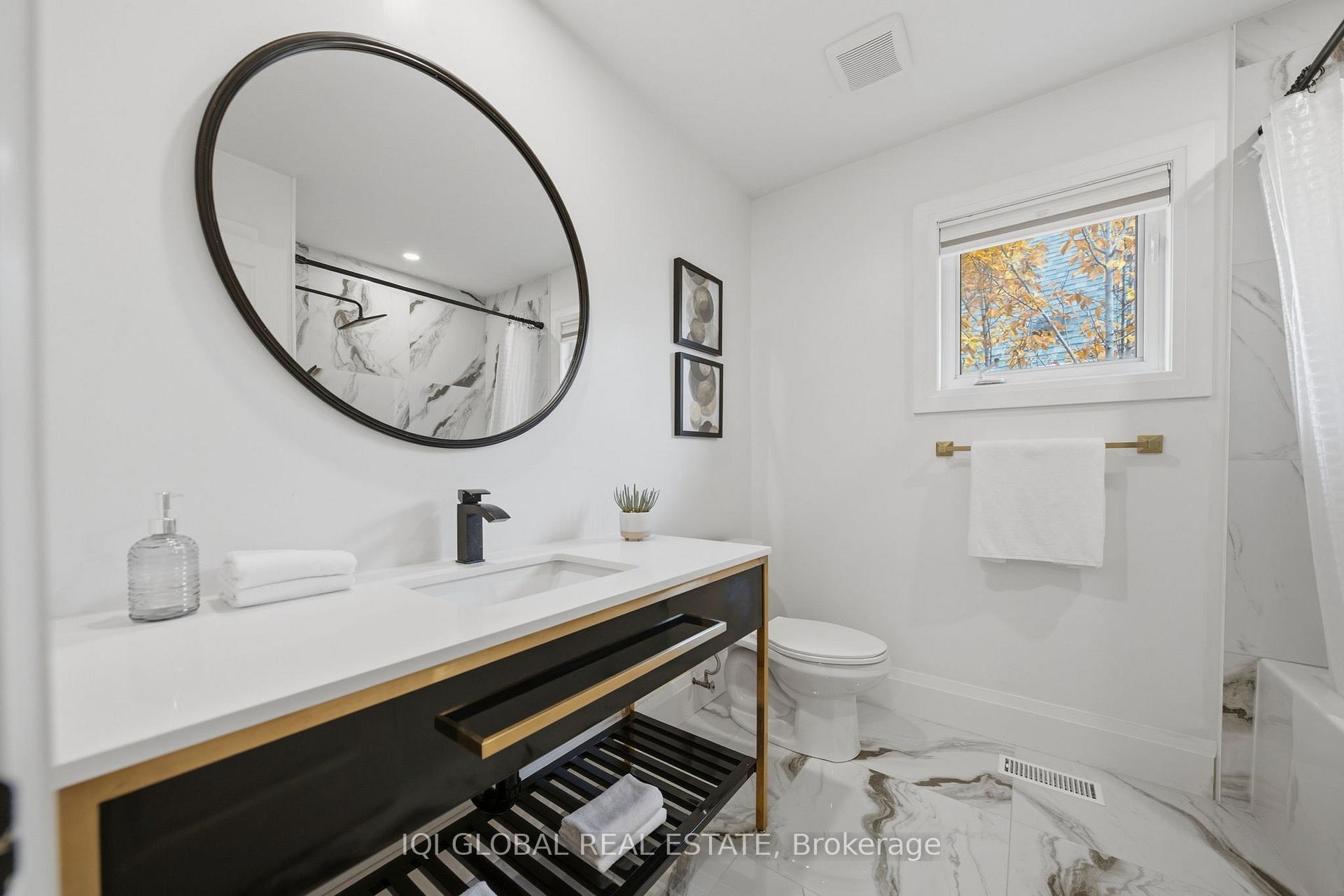 Photo 29 of 505 Ravineview Way, Oakville, Wedgewood Creek — HOMEH